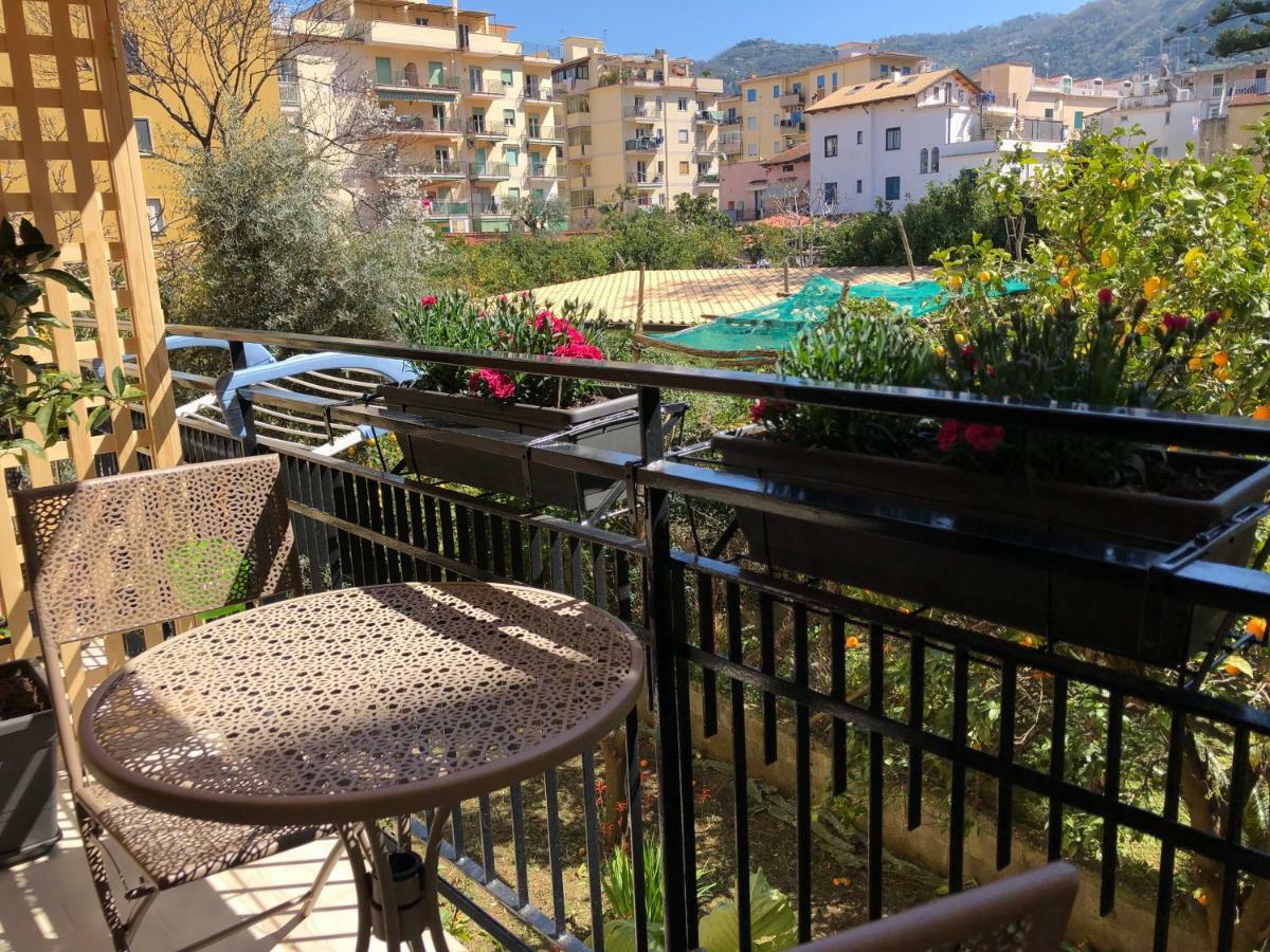 Appartamento Le Zagare Sorrento Exterior photo
